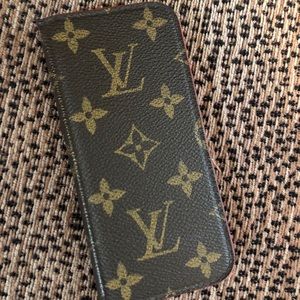 Authentic Louis Vuitton IPhone 7 cover.